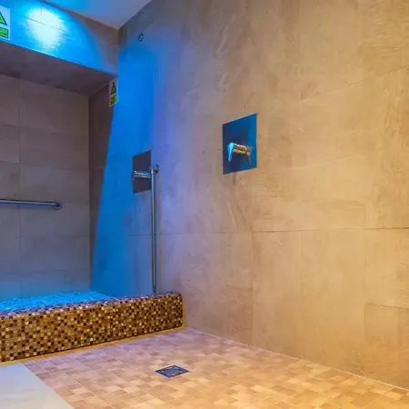 Wx Hotel 3* Bratislava