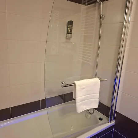 Wx Hotel 3*