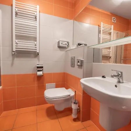 Wx Hotel 3*