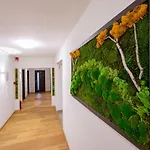 Wx Hotel