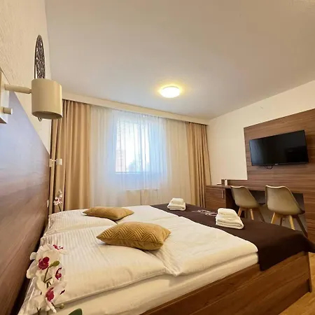 Wx 3* Bratislava